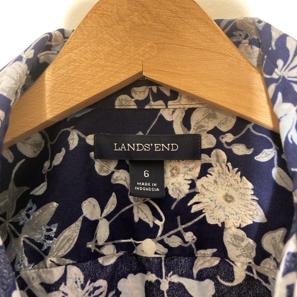 Land's End Women's No Iron Supima Shirt | Size 6 | Blue Floral | Sporty | Office - Picture 2 of 6
